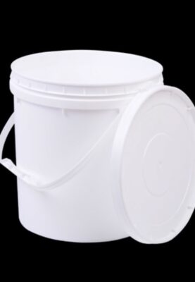 CUBETA INDUSTRIAL 10 LT Cubeta con tapa Y asa de Plastico Polietileno HDPE , Grado Alimenticio color Blanco Apta Para Manejo de Todo Tipo De productos En Temperaturas Bajo Cero , Ideal Para la Industria Alimenticia , Quimica ; Farmaceutica ,Ideal para la Distribucion , Clasificacion , Proteccion , Proceso de Todo Tipo de Productos en la Industria Alimenticia y Quimica