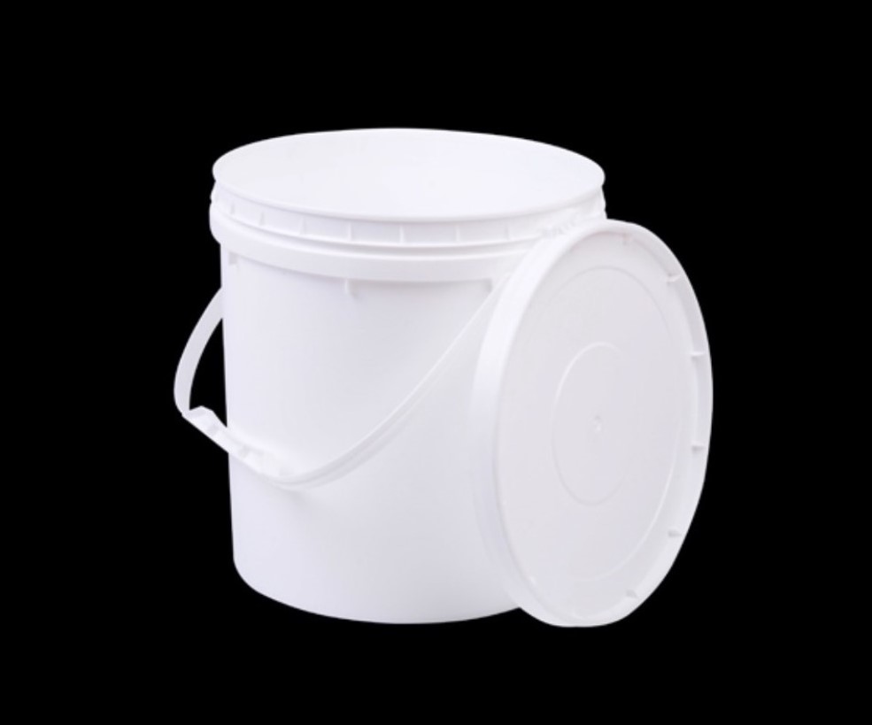 CUBETA INDUSTRIAL 10 LT Cubeta con tapa Y asa de Plastico Polietileno HDPE , Grado Alimenticio color Blanco Apta Para Manejo de Todo Tipo De productos En Temperaturas Bajo Cero , Ideal Para la Industria Alimenticia , Quimica ; Farmaceutica ,Ideal para la Distribucion , Clasificacion , Proteccion , Proceso de Todo Tipo de Productos en la Industria Alimenticia y Quimica